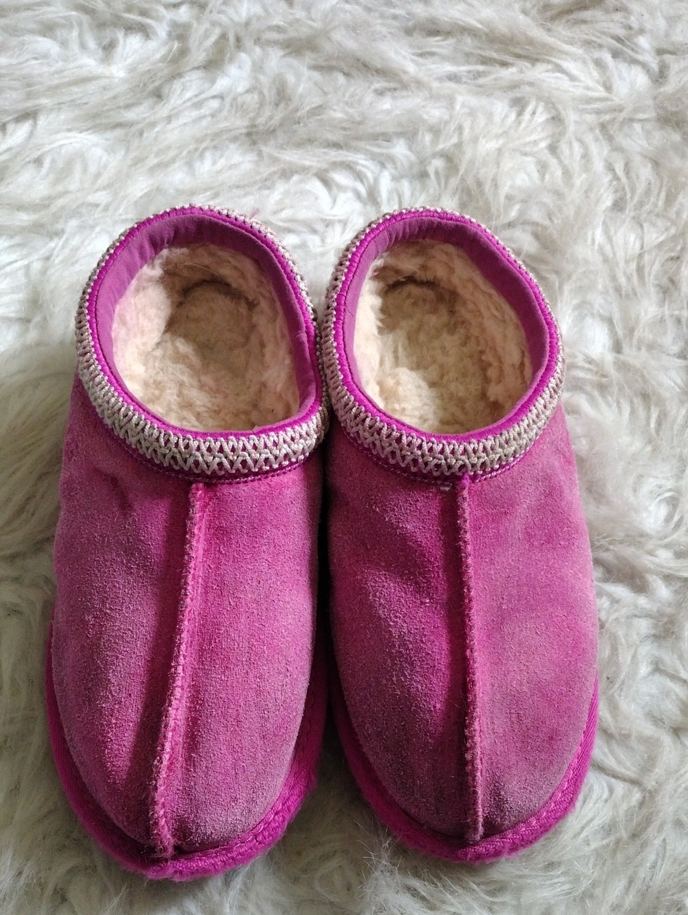Ugg Plush Fleece-Lined Slip-On Slippers - Pink